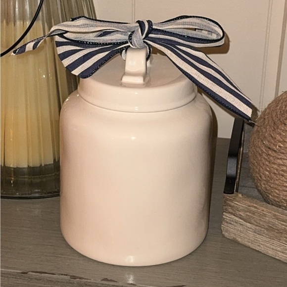 Rae Dunn  “Mimi's Kitchen” Ceramic Canister/Cookie Jar Home Accents & Decor - Picture 2 of 2